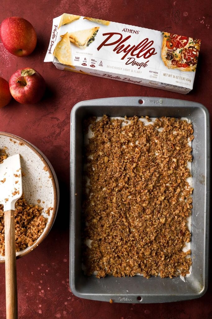 spread apple pie filling on top