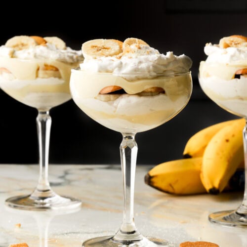 banana pudding cups in coupe glasses