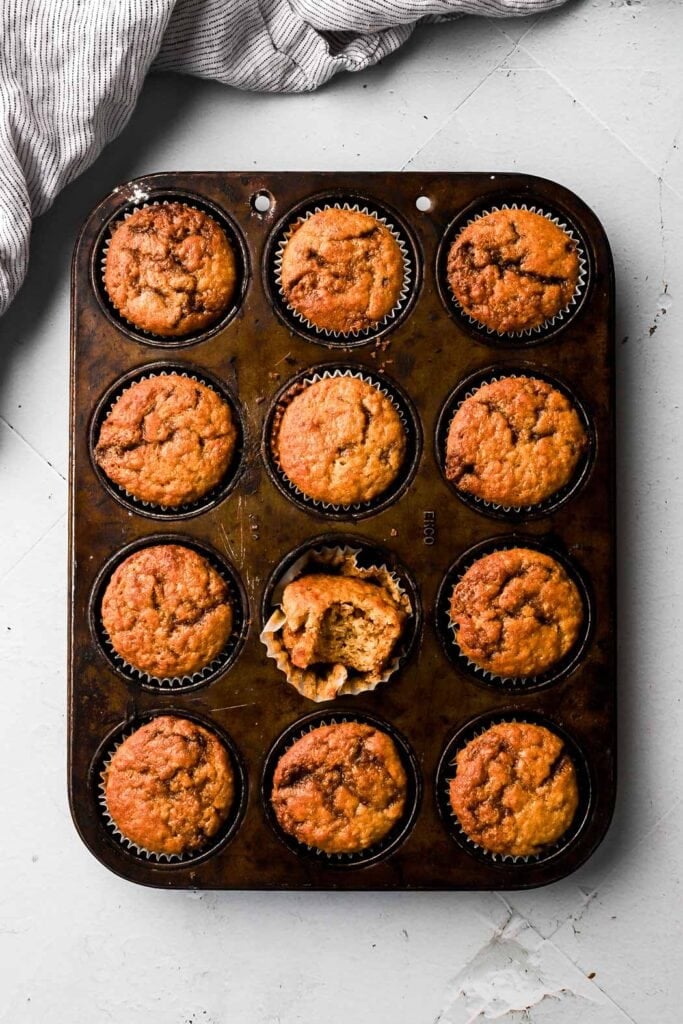 baked banana snickerdoodle cupcakes