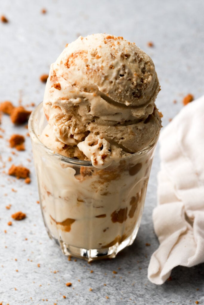 cookie butter ice cream in a cup