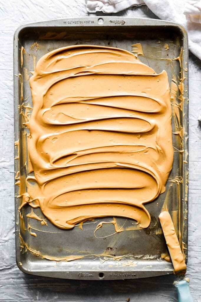 white chocolate chips after baking and after re-spreading