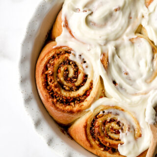 carrot cake cinnamon rolls