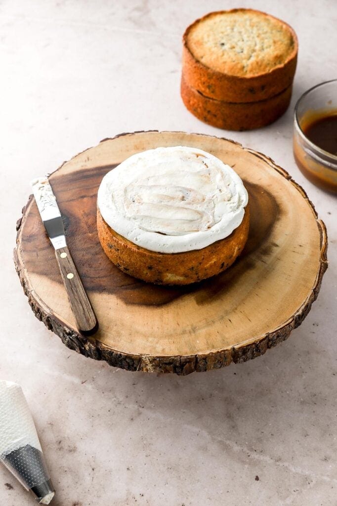 spread a little more frosting on top of caramel