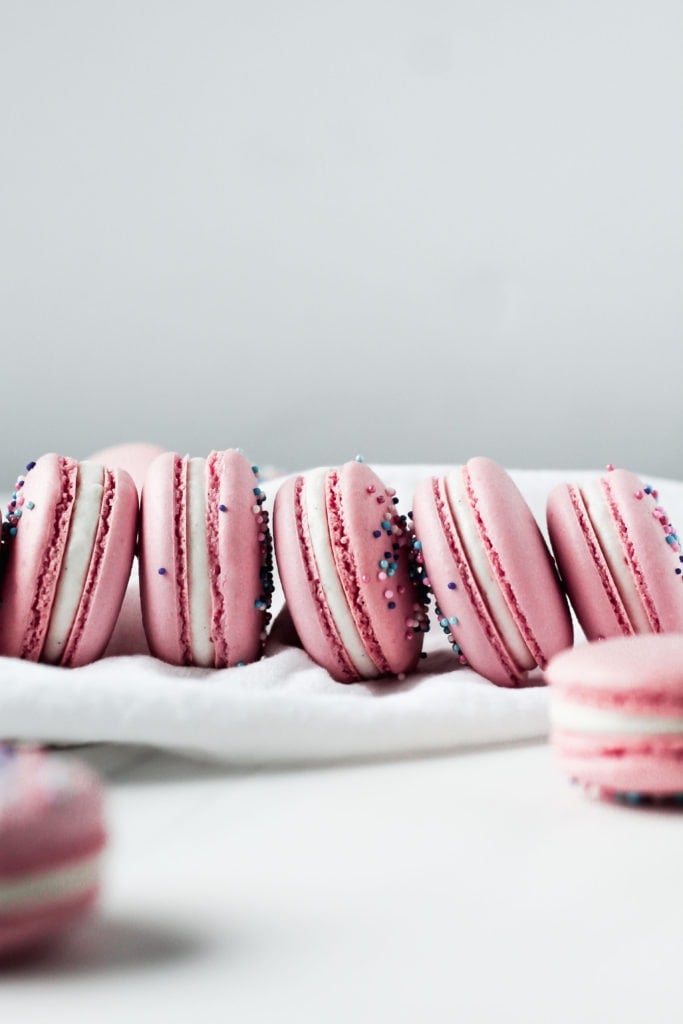 cotton candy macarons
