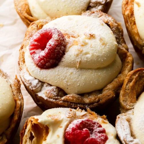 puff pastry tartlets with bavarian cream