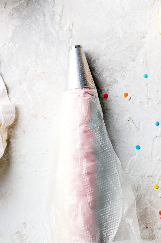 how to swirl frosting
