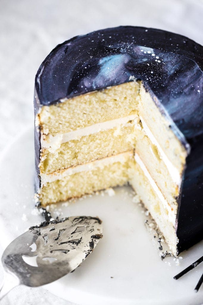vanilla bean galaxy cake