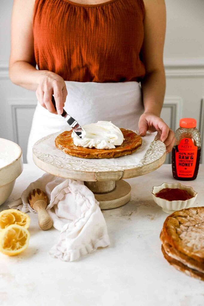 spread lemon diplomat cream on top of apricot filling