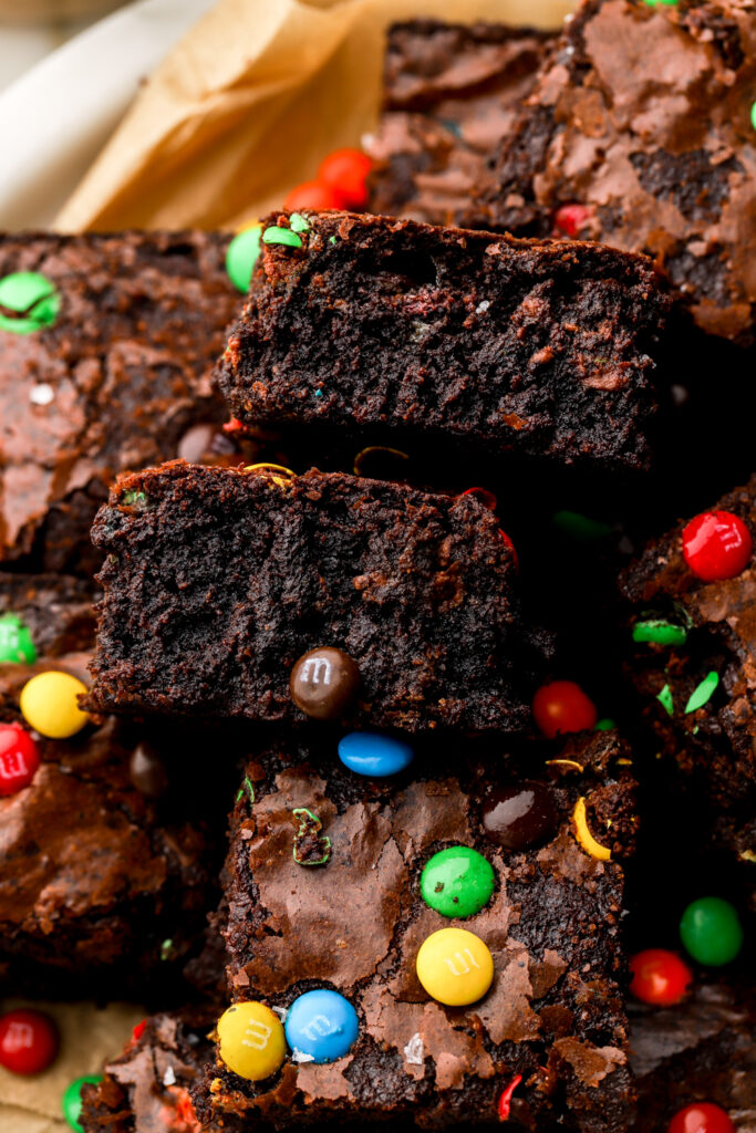 close up of sliced M&M Brownies