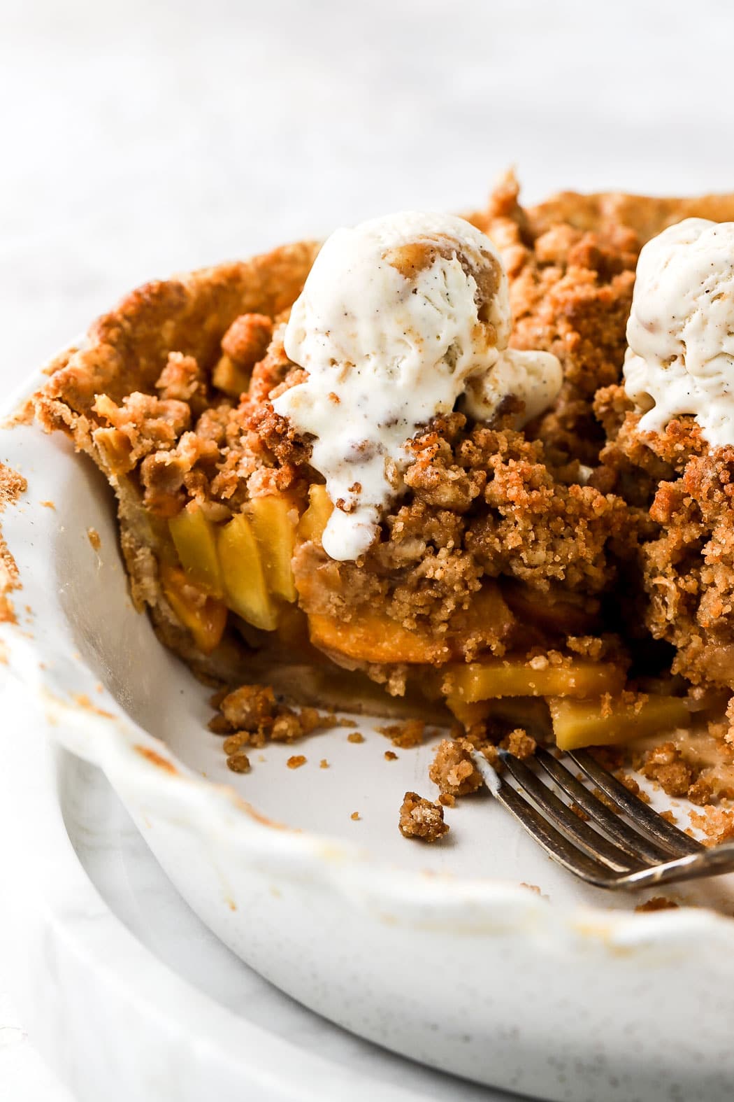 peach mango pie with ice cream