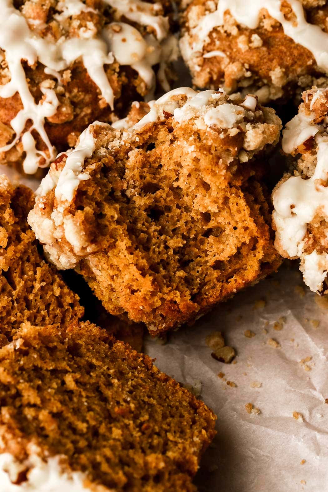 pumpkin streusel muffin