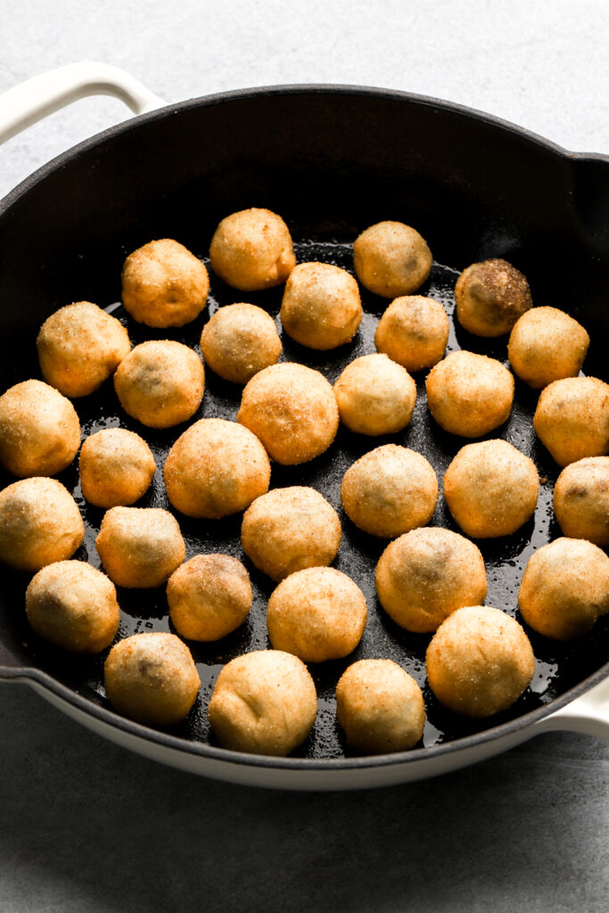 dough placed in skillet, ready to rise