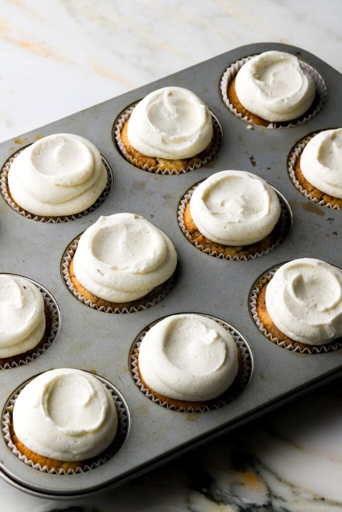 cupcakes frosted with mascarpone cream