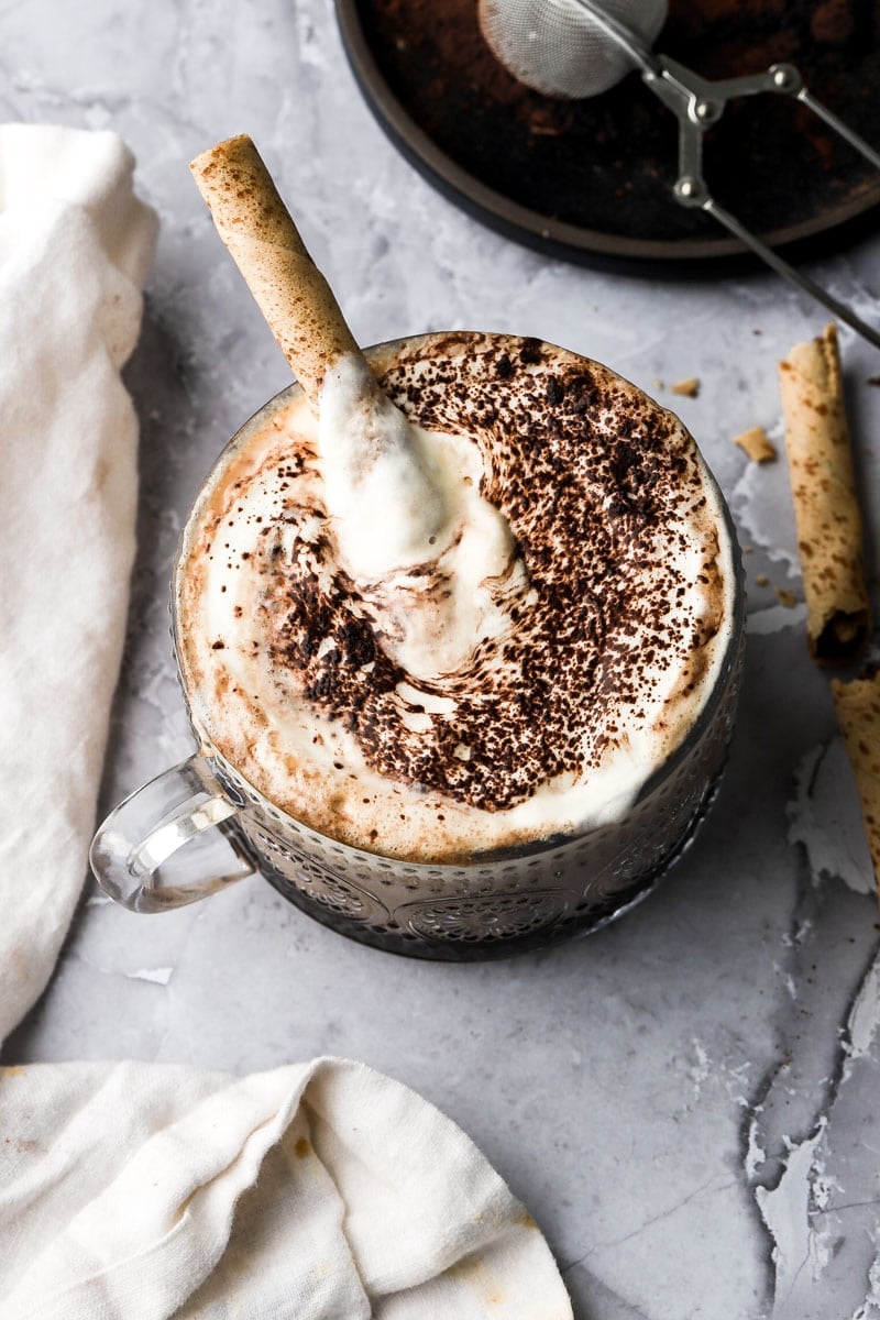 tiramisu latte mixed with cappuccino cookies